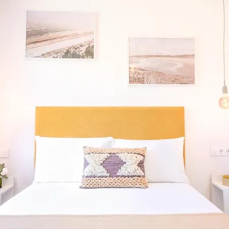 2 Bedroom, New, 1 Min To The Beach, Center- Picasso By 10tosea Apartament